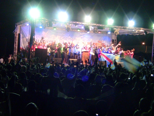 Un aperçu de l’ambiance finale de la célébration des 3 ans d’Eden Un aperçu de l’ambiance finale de la célébration des 3 ans d’Eden