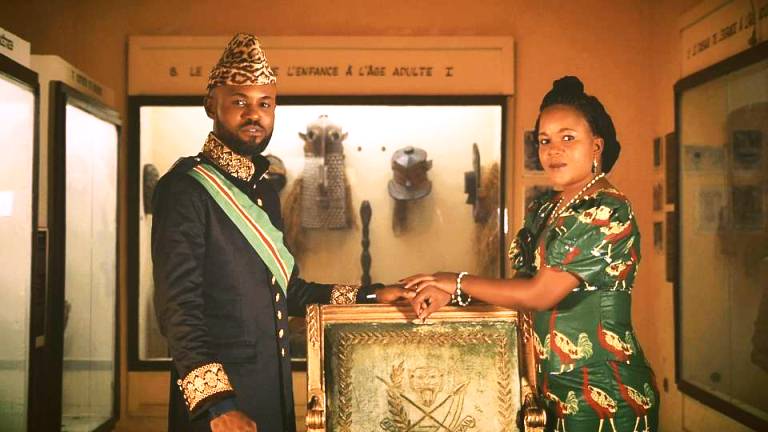 Yekima version du couple emblématique Mobutu-Maman Bobi Yekima version du couple emblématique Mobutu-Maman Bobi