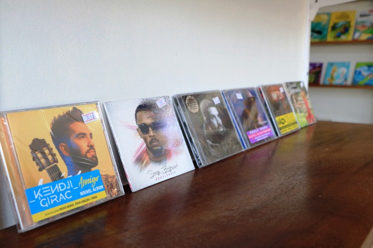 CD d’albums en vogue et nouveautés musicales