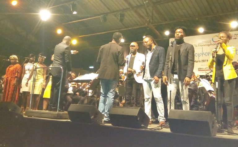 L’acte final du Concert de la Francophonie avec tous les chanteurs