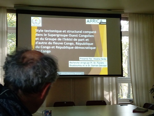 Etude de la fracturation des roches des deux rives du fleuve Congo 