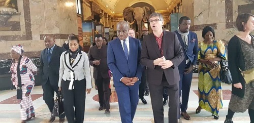 Visite guidée de Martin Fayulu assurée par les directeurs et un chef de service (© Papy Ibula)