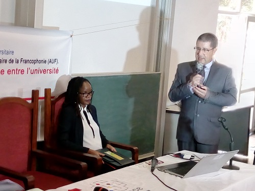 Le directeur régional A. Ben Amor et Elodie Bamowongo ( responsable du Campus numérique francophone de Kinshasa) à l’ouverture du colloque (Adiac)