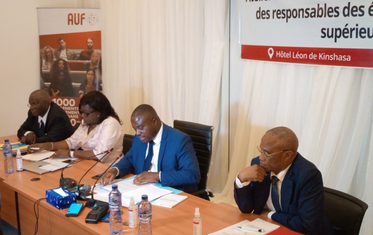  Le Ministre Muhindo Nzangi lançant l’atelier à côté de la Directrice régionale Afrique centrale et Grands lacs de l’AUF, Aïssatou Sy-Wonyu (Adiac)
