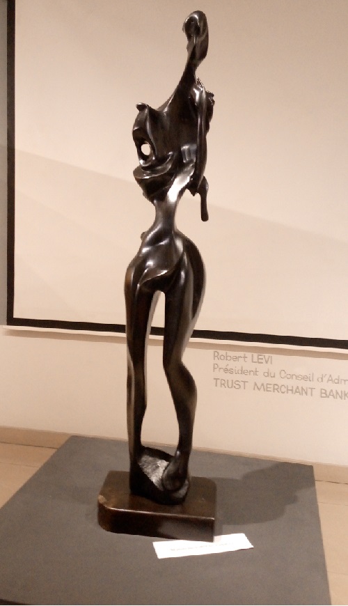 1 : Femme Kundo sculpture en bois d’ébène de Bingubi (Adiac) 