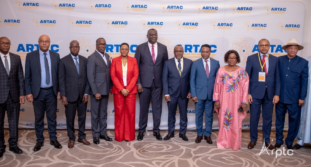 Photo de famille des autorités et du directoire de l’Artac /DR