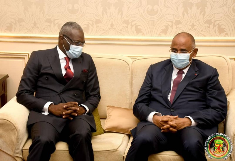 Anatole Collinet Makosso, premier ministre du Congo Brazzaville et son homologue ivoirien Patrick Achi à Paris le 25 août 2021