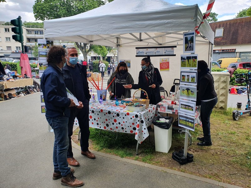 Photo : Association Kakama, brocante du dimanche 23 mai à Epinay-sur-Seine, France