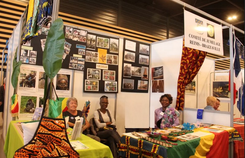 Stand Comité de jumelage Reims-Brazzaville lors du Forum des associations de Reims 2022
