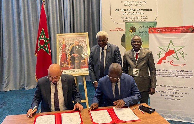 Dieudonné Bantsimba, maire de Brazzaville et Hadjinsy Grégoire Kouffa, Président du conseil, maire de Pokola, lors de la mission de novembre 2022 à Tanger, Maroc