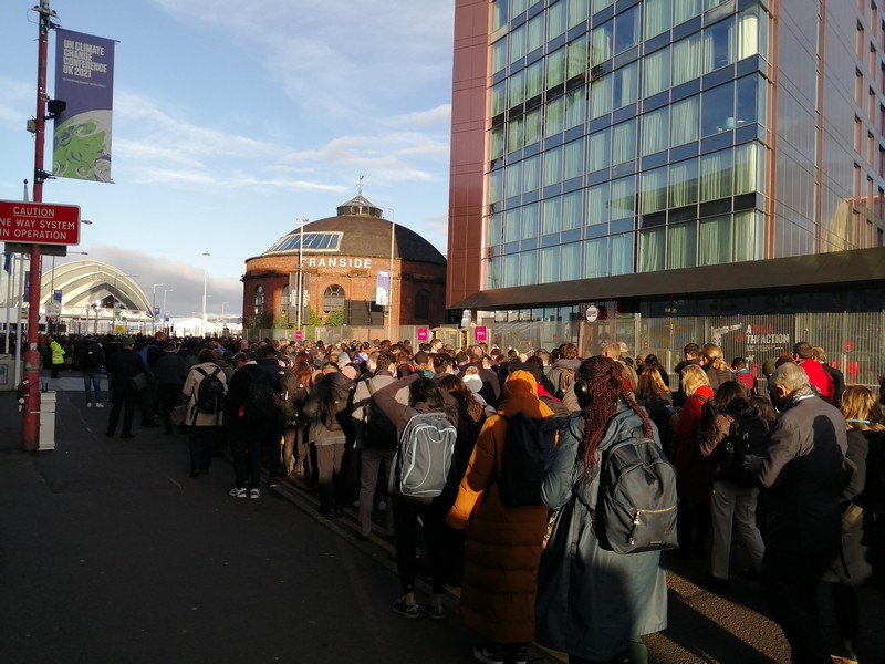 COP26 à Glasgow, file d'attente avant l'accès au site de conférences