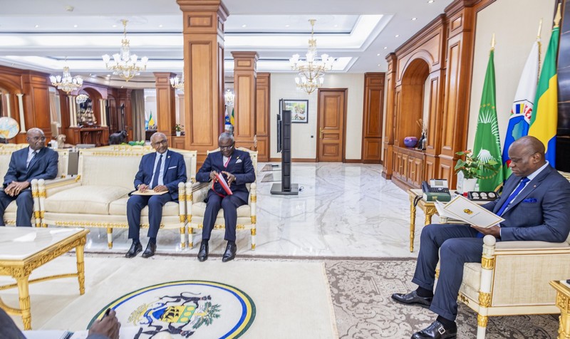 Vue partielle de l'audience accordée à la délégation congolaise par le Président Brice Clotaire Oligui Nguema au palais Rénovation