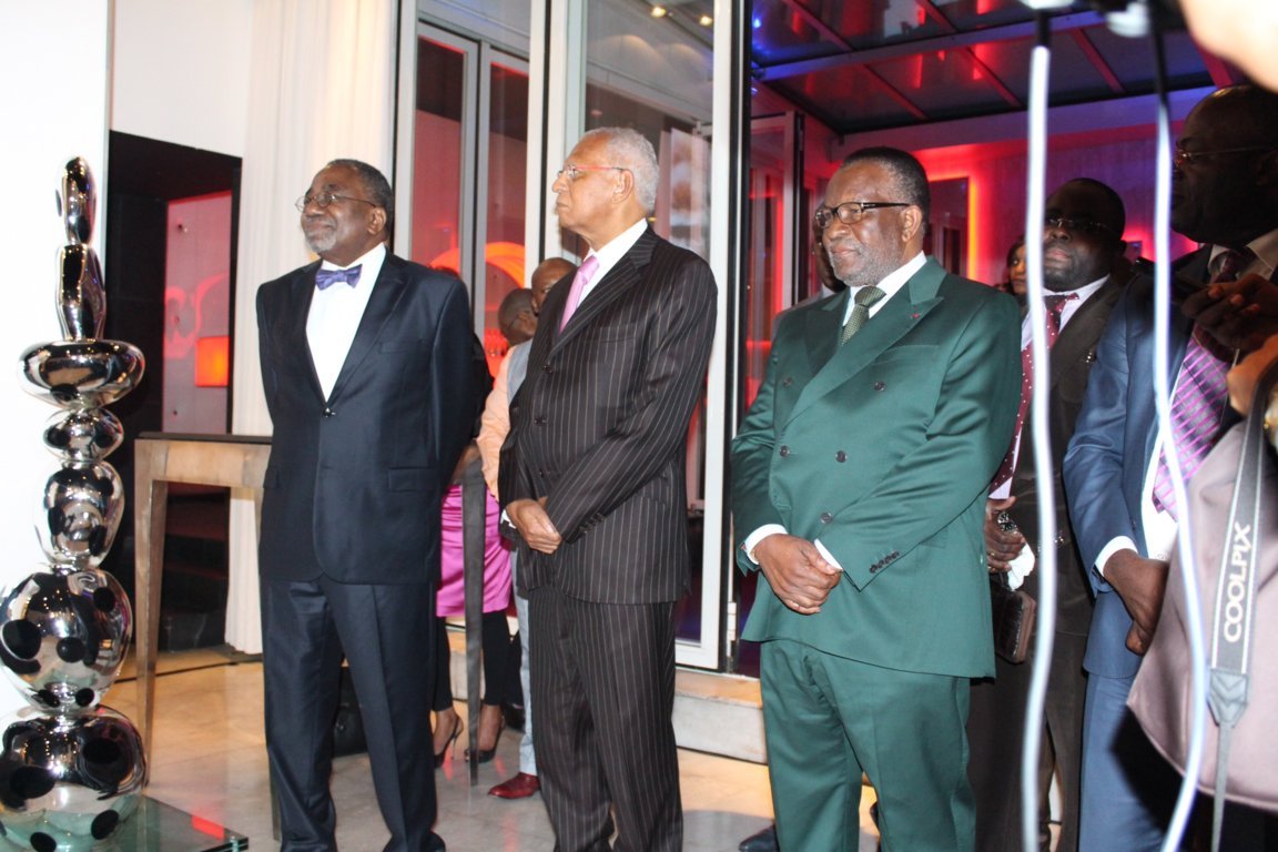 De gauche à droite : le ministre des Transports, de l’Aviation civile et de la Marine marchande, Rodolphe Adada, l'ambassadeur du Congo en France, Henri Lopes, et le Président de la Chambre de Commerce et d'industrie France Congo, Maurice N'Guesso © DR