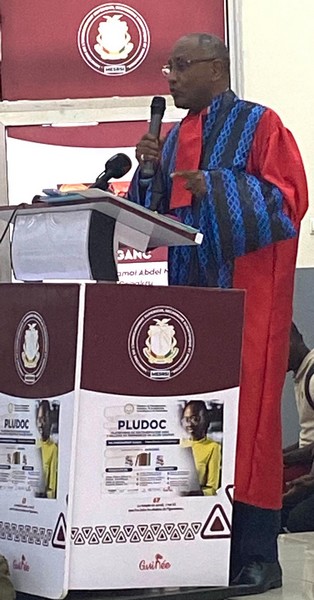 Firmin Edouard Matoko distingué aux 72H du livre de Conakry 2025