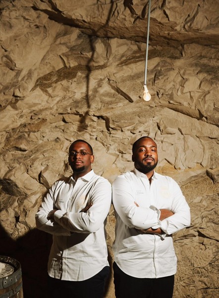 Geordy Obili et Abed Okanguebe, fondateurs du champagne Mea Makoua