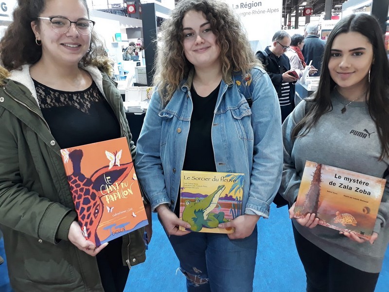 Gabriel Kinsa en dédicace au Stand Po na Ekolo à Livre Paris 2019