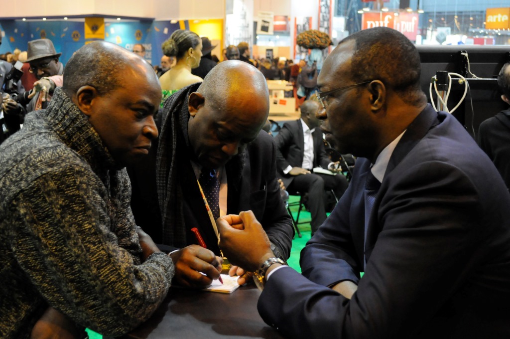 Anicet-Georges Dolonguélé sur l'espace "Livres et Auteurs du Bassin du Congo" au 35ème Salon du livre de Paris
