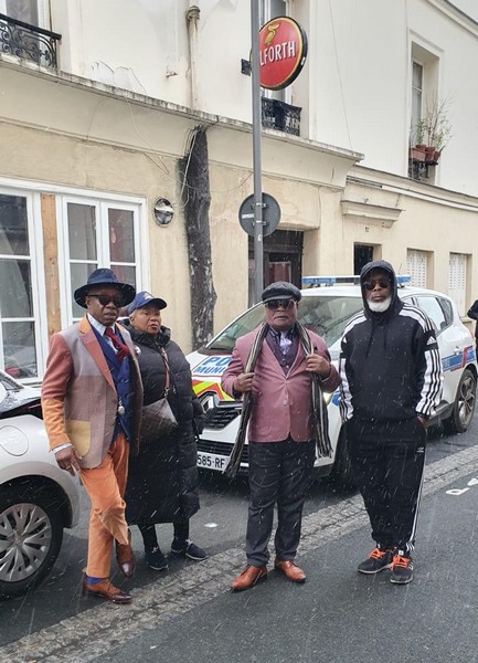 Membres de la diaspora en solidarité avec Mère Véro à Saint-Ouen, 8 décembre 2024