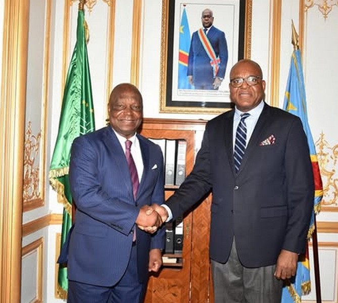 Passation de pouvoir entre les ambassadeurs de la RDC et de la République du Congo le 10 février 2025