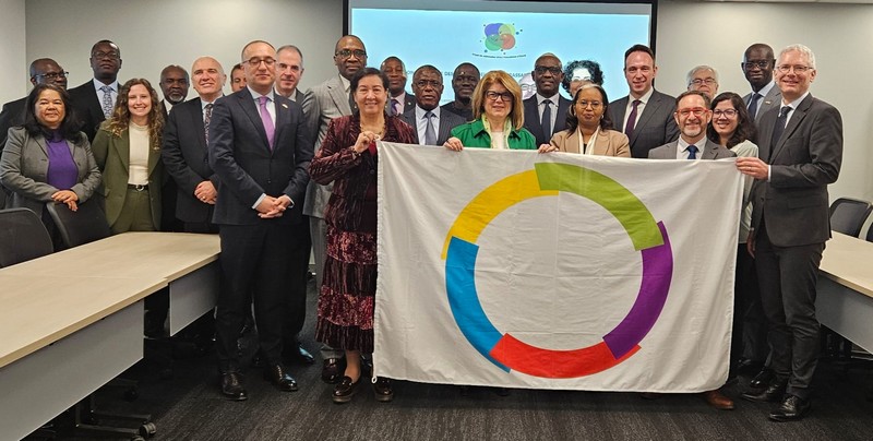 Photo de famille à l'issue de l'élection du Groupe des ambassadeurs francophones au Canada