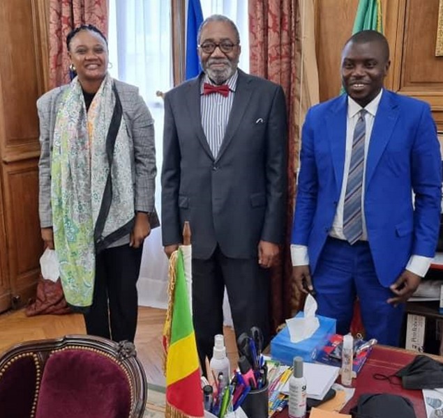 Réception de la délégation du CCJ par l'ambassadeur Rodolphe Adada à Paris, France, le 11 mars 2022