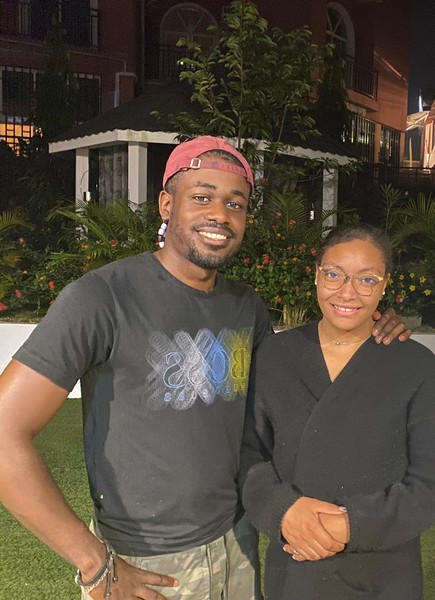 Yoan et sa copine antillaise lors d'une visite aux cataractes du majestueux fleuve Congo à Brazzaville